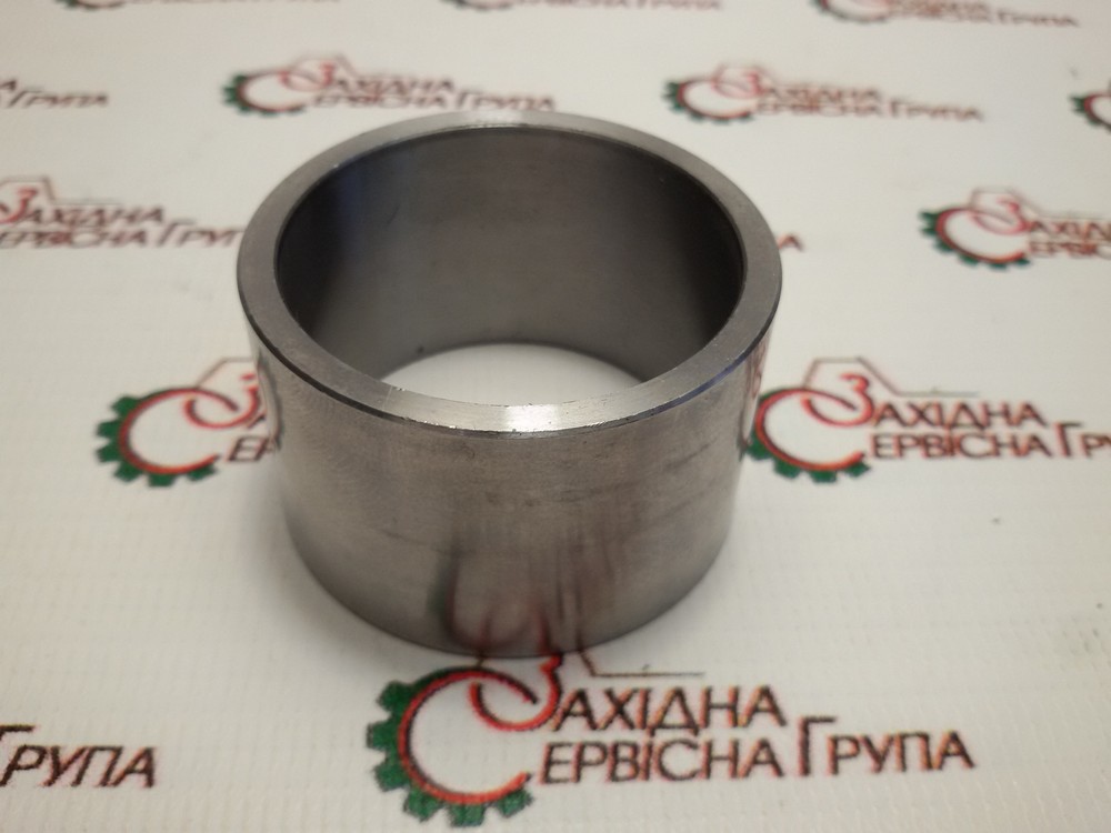 Втулка розпірна підшипника маточини вентилятора Cummins K19, KTA, KTTA, 3002210