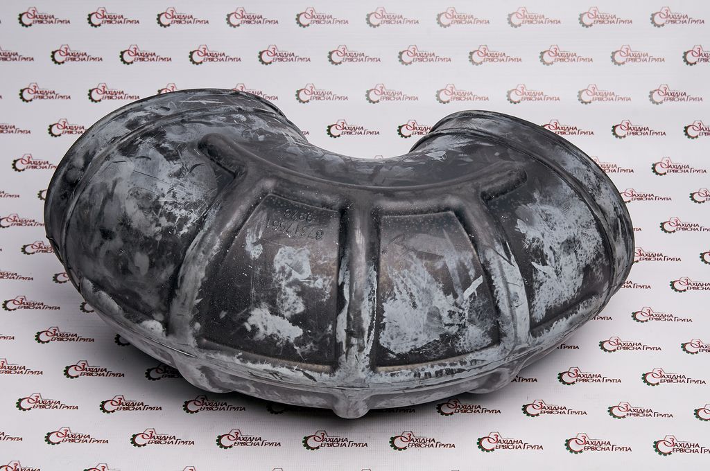 Патрубок забору повітря CNH (CASE/NEW HOLAND), 87317551