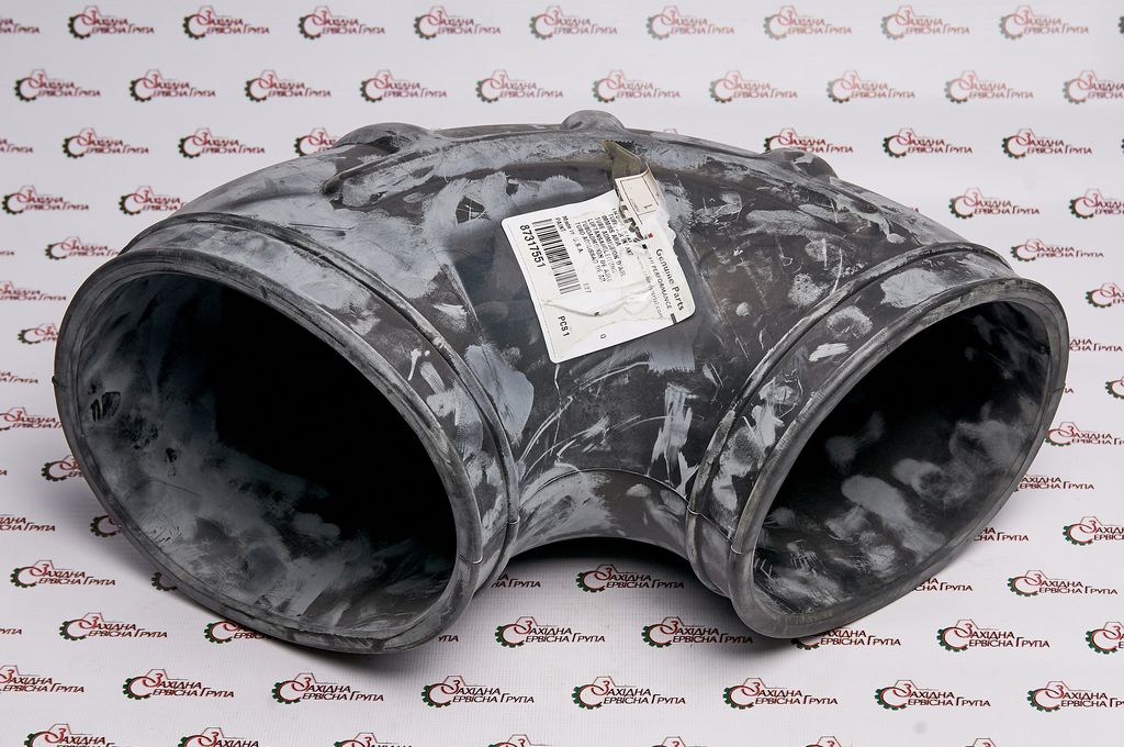 Патрубок забору повітря CNH (CASE/NEW HOLAND), 87317551